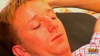 Cute Young Doc Needs Cock - Jan Tonello & Manuel Corini