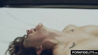 PORNFIDELITY Chanel Preston Takes a Hard Anal Pounding