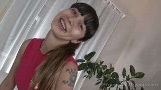 Hottie satisfies her tight anus with a black dildo.