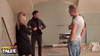 Blonde chick likes it hard