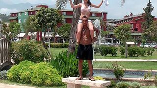 Deepthroat in a park