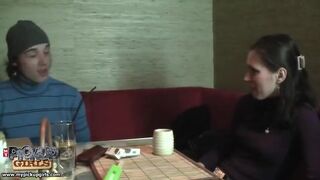 How to do hard threesome on the first date