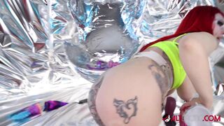 Taylor Nicole Is An Asstronaut Turned Alien!