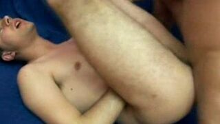 Hot Gay Takes It Up His Ass