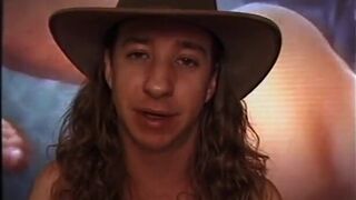 Curvy whore plays with pussy and sucks a thick cock