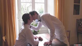 Well Dressed Lads Fuck Bareback - Kyle & Scott